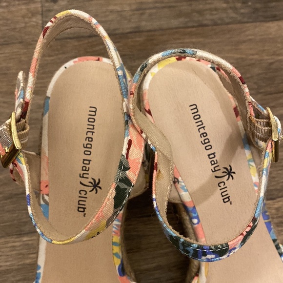 Montego Bay Club Floral wedge size 8 - Picture 8 of 10
